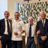 Di contro per� a dirigere la societ� c�� sempre l�83enne Antonio Lorusso, nipote di Beniamino Cipparoli, colui che la fond� oltre novant�anni fa (in foto il terzo da sinistra)